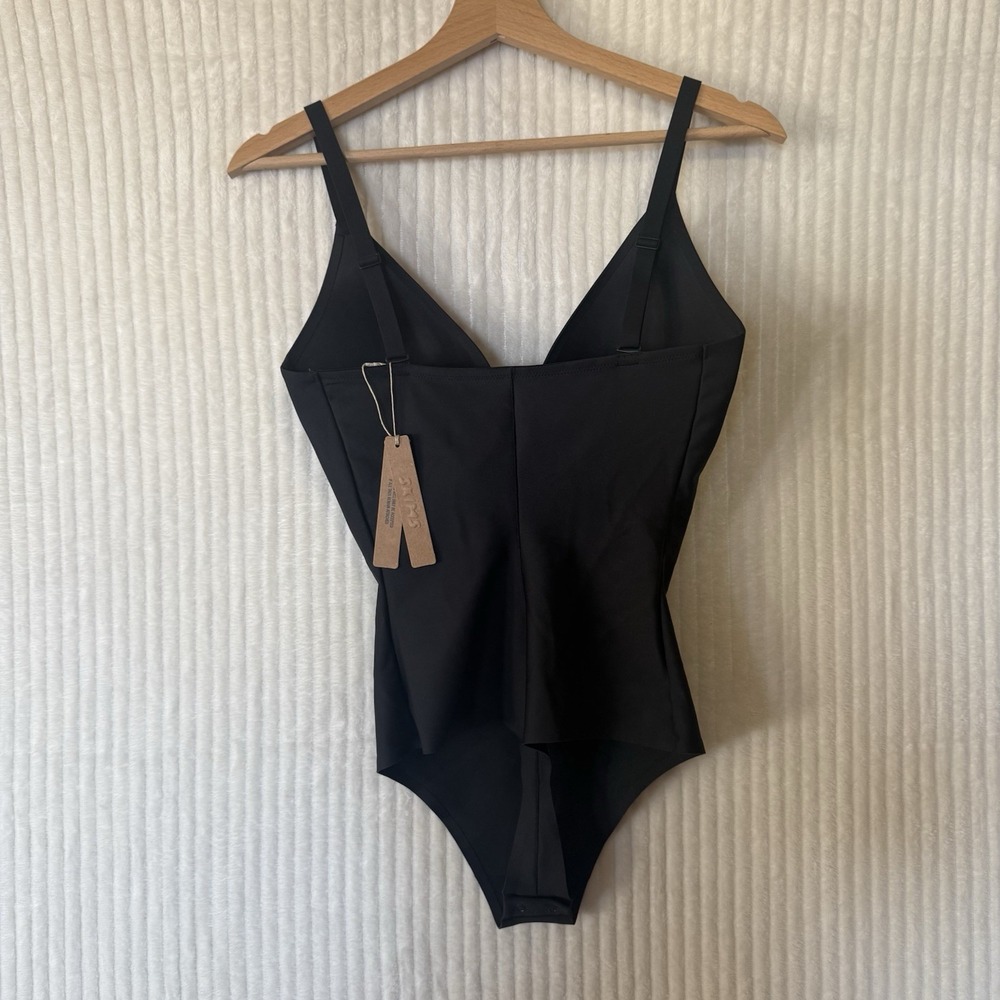 SKIMS sold n /a BODY THONG BODYSUIT ONYX Size - Picture 2 of 5